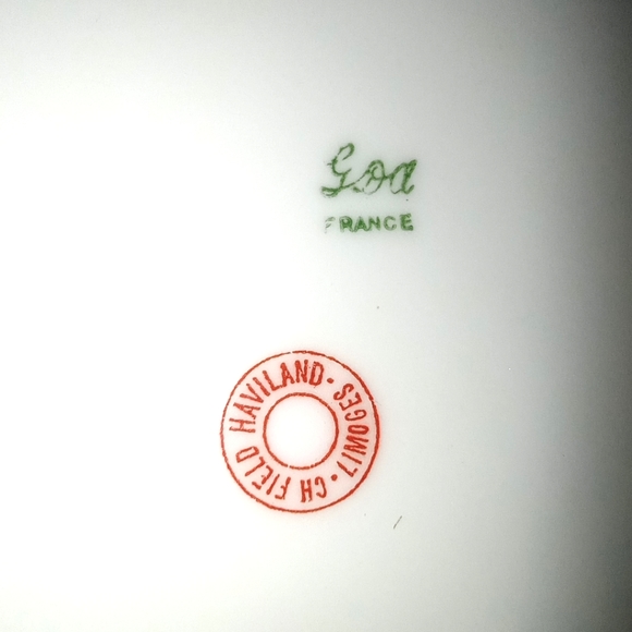 Vintage 1900's Elegant GDA Limoges Round Covered Serving Dish - Picture 2 of 11